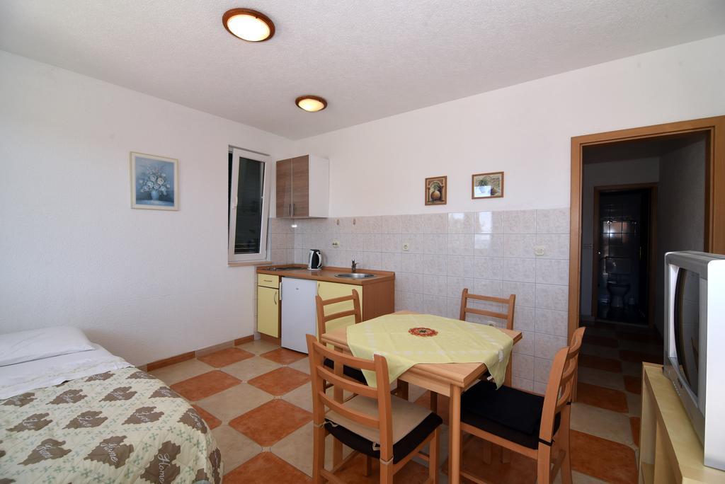 Apartments Coric Baška Voda Eksteriør billede