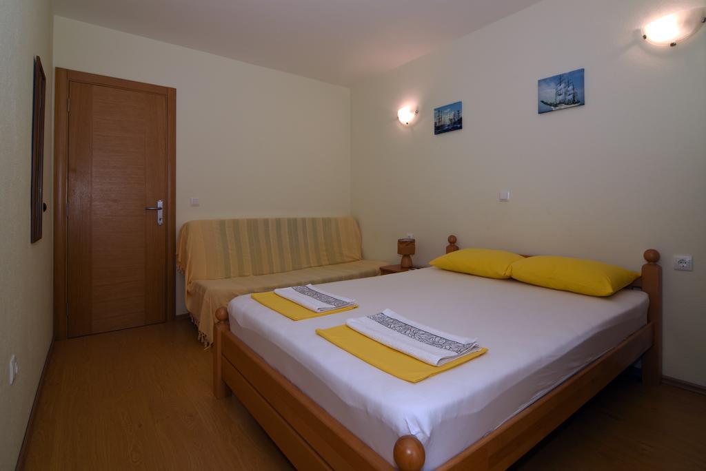 Apartments Coric Baška Voda Eksteriør billede