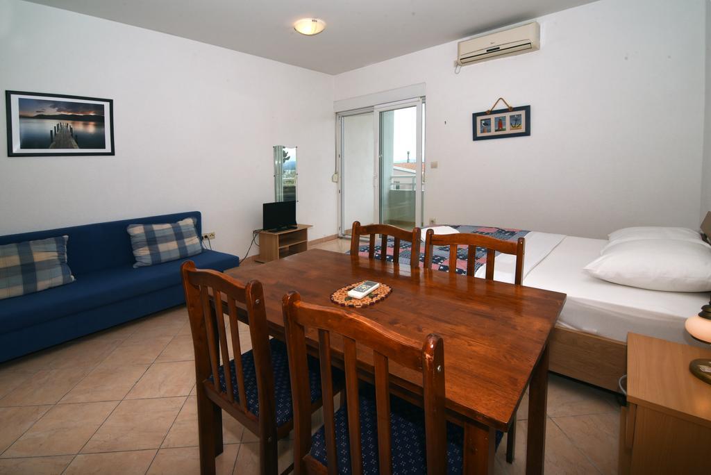 Apartments Coric Baška Voda Eksteriør billede