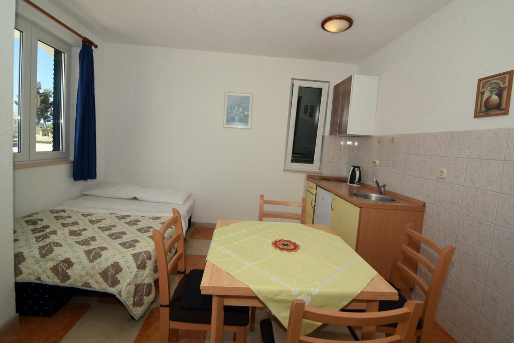 Apartments Coric Baška Voda Eksteriør billede